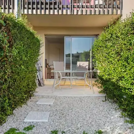 With Area View On The Golf Of Apartment *
