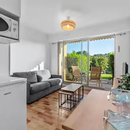 Apartment With Area View On The Golf Of Houlgate Apartman