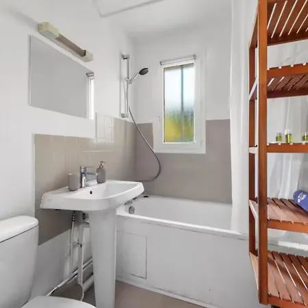 Apartman Apartment With Area View On The Golf Of Houlgate *